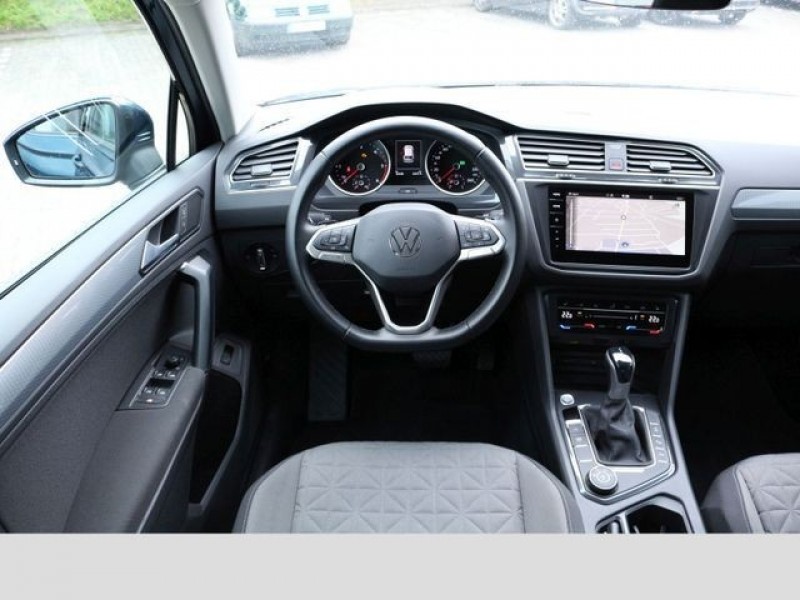 VW Tiguan Life 2.0 TDI DSG 4Motion AHK RFK ACC Navi