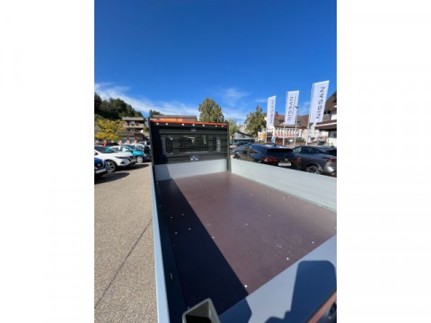 thumb-undefined