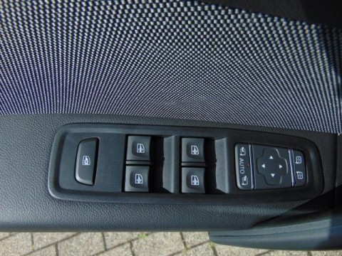 thumb-undefined