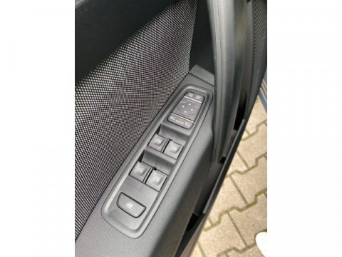 thumb-undefined