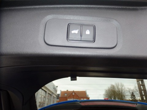 thumb-undefined