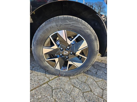 thumb-undefined