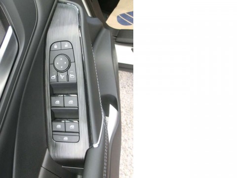 thumb-undefined