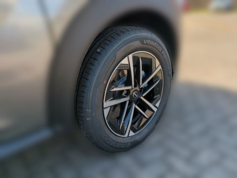 thumb-undefined