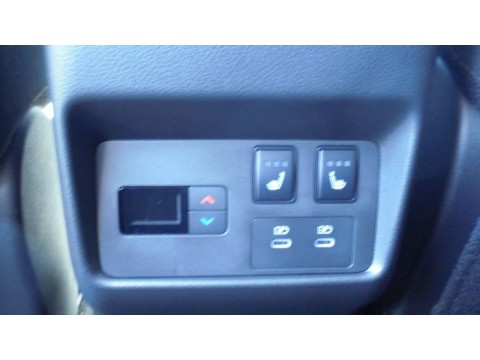 thumb-undefined